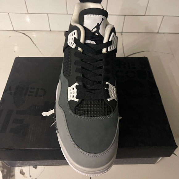 Men’s Jordan Retro 4 Fear Size 14. - Picture 3 of 8